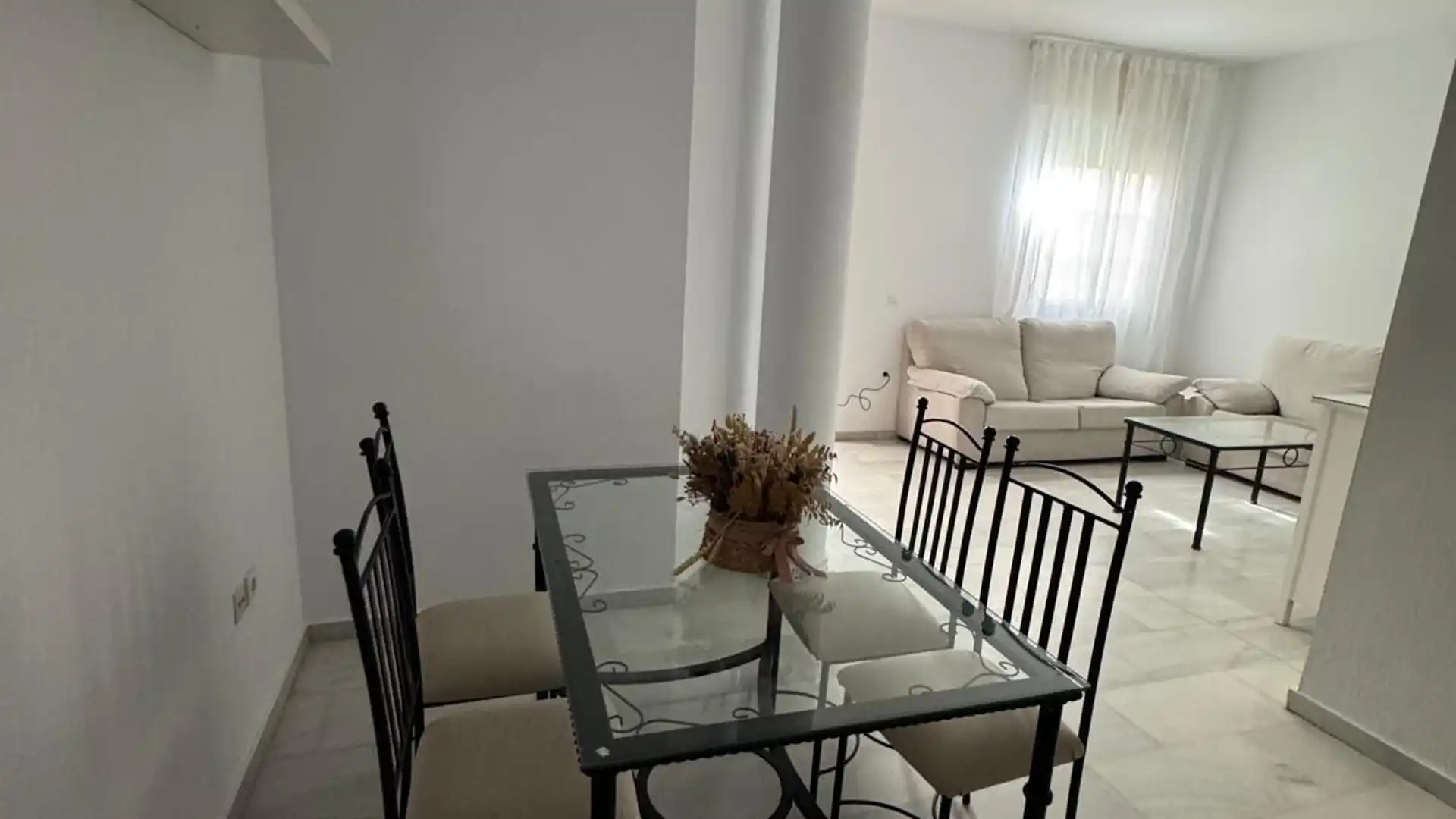 Comedor de Piso de alquiler en  Córdoba Capital con Aire acondicionado, Calefacción y Amueblado