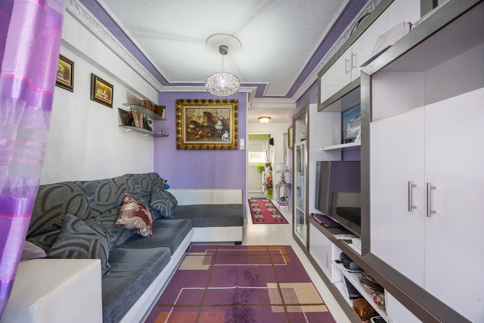 Sala de estar de Apartamento en venta en Benidorm con Piscina, Amueblado y Piscina comunitaria