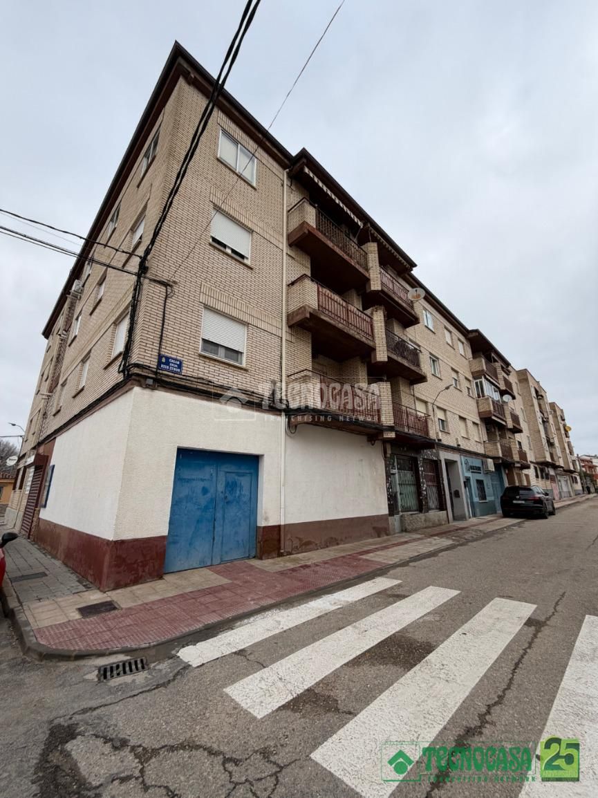 Exterior view of Flat for sale in Tarancón  with Heating, Terrace and Furnished