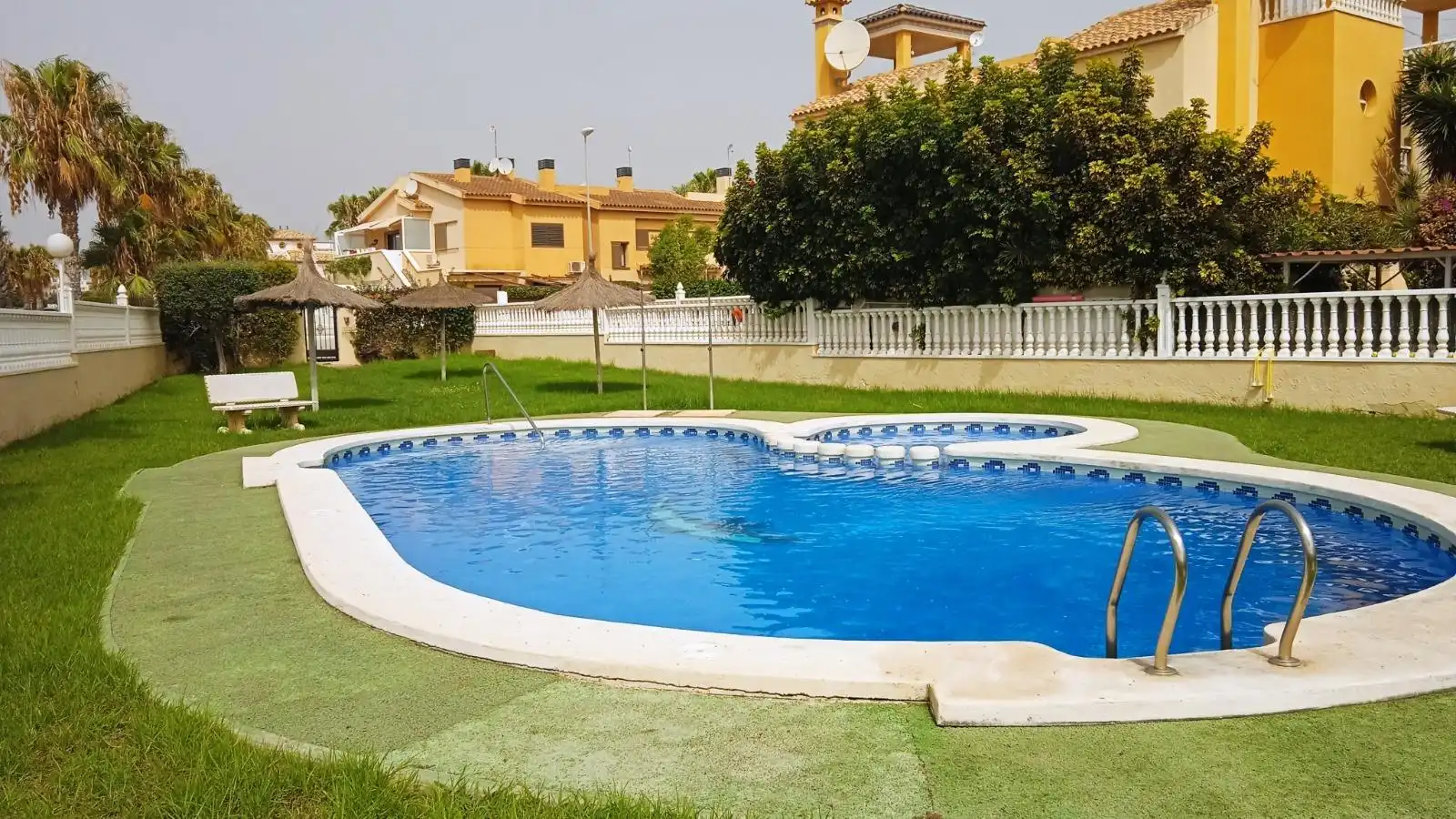Swimming pool of Houses for sale in Orihuela  with Air Conditioner, Heating and Private garden