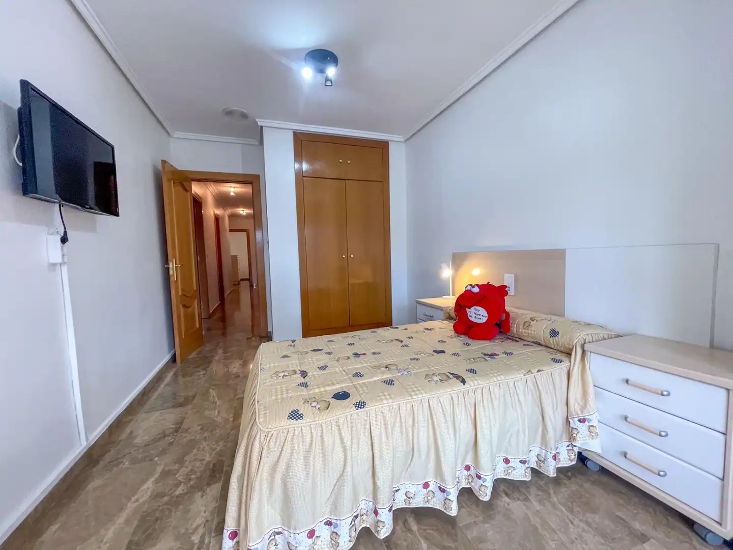 Flat for rent in Plaza JUAN GRANDIA, Requena