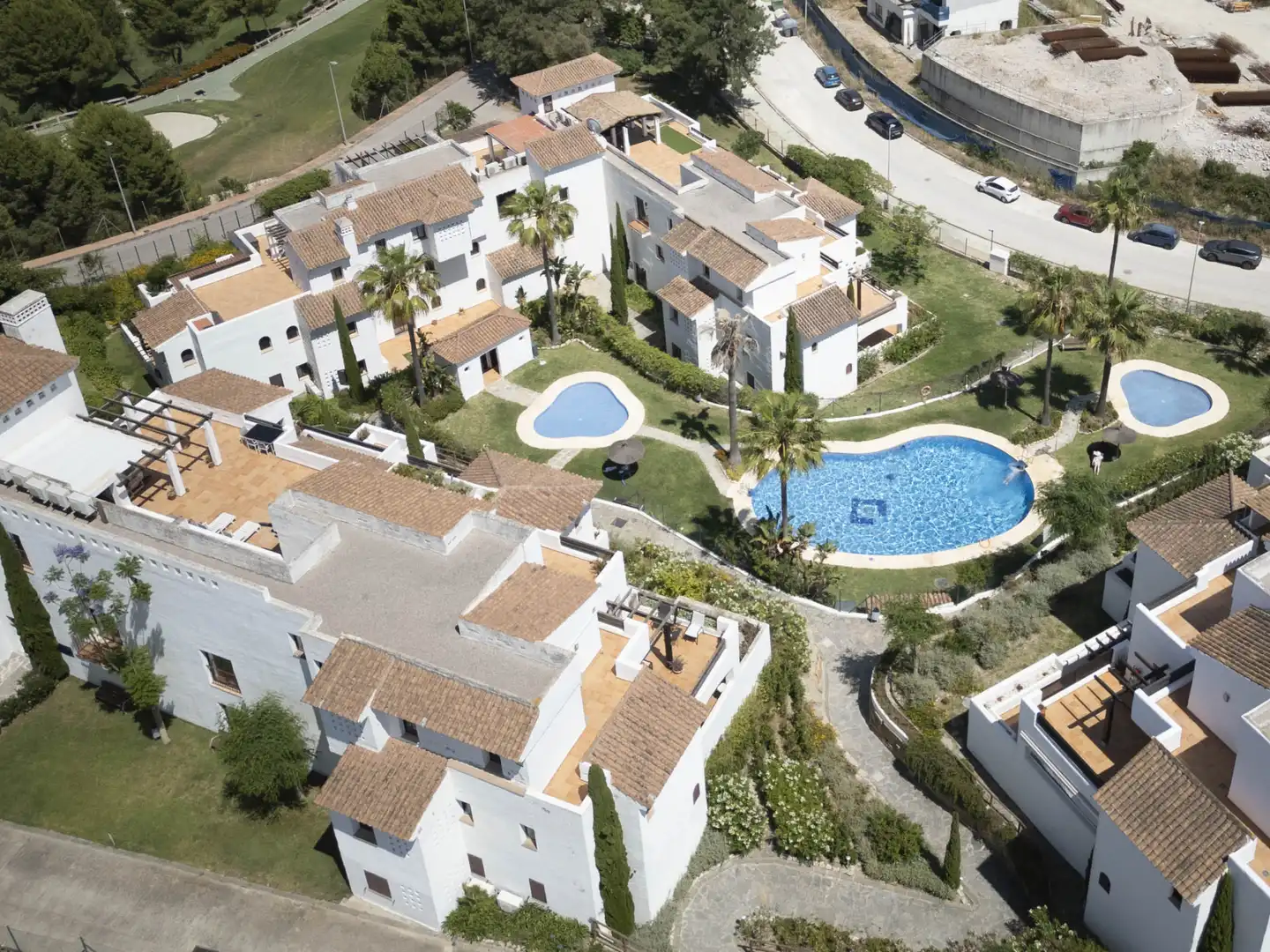 Vista exterior de Apartament en venda en Casares amb Aire condicionat, Terrassa i Piscina