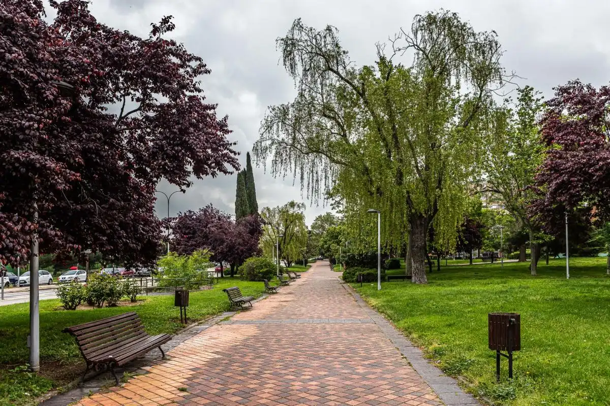 Außenansicht von Gebäude zum Verkauf in Alcorcón