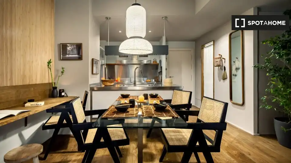 Room in Sant Pere, Sta. Caterina i la Ribera