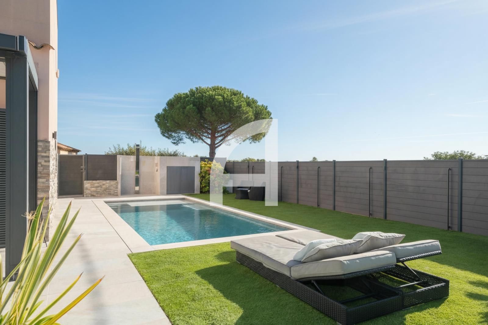 Swimming pool of Single-family semi-detached for sale in Castell d'Aro, Platja d'Aro i s'Agaró  with Air Conditioner, Private garden and Terrace