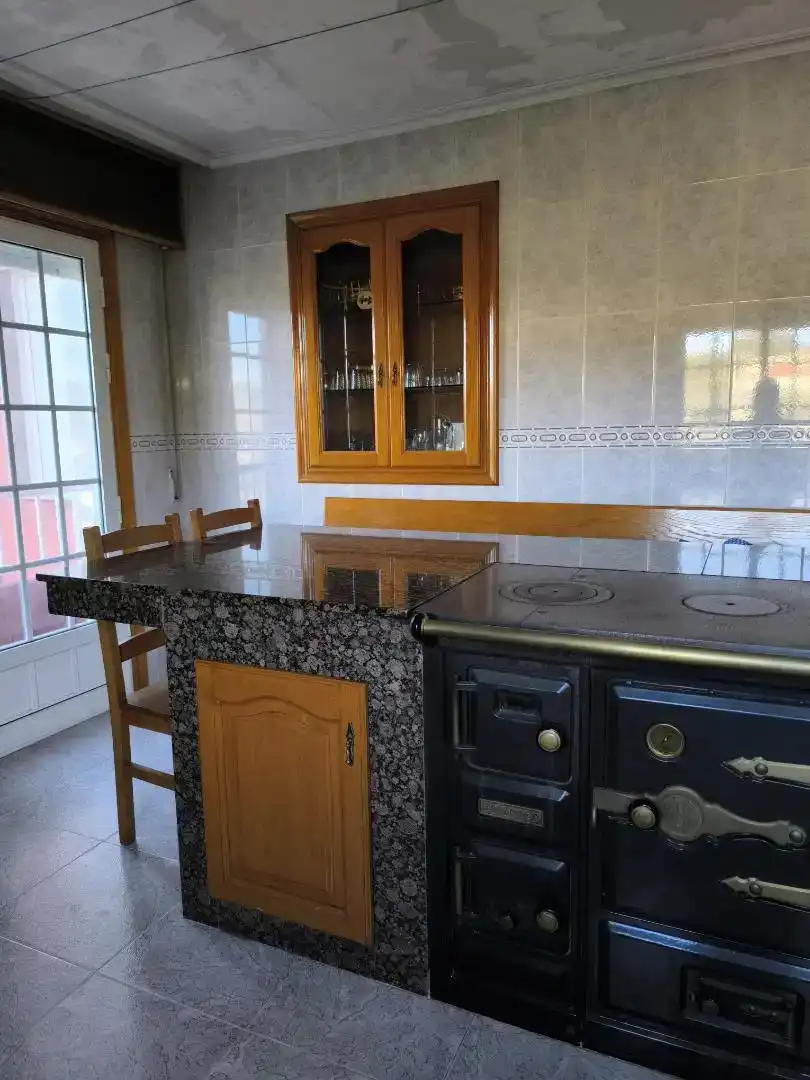 Cuina de Casa adosada en venda en Vigo 