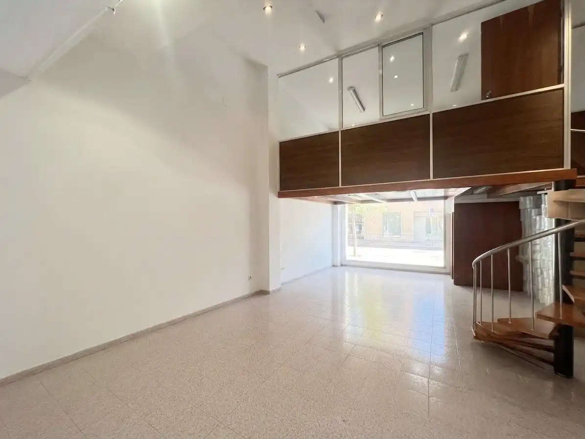 Local comercial en venda a Les Roquetes