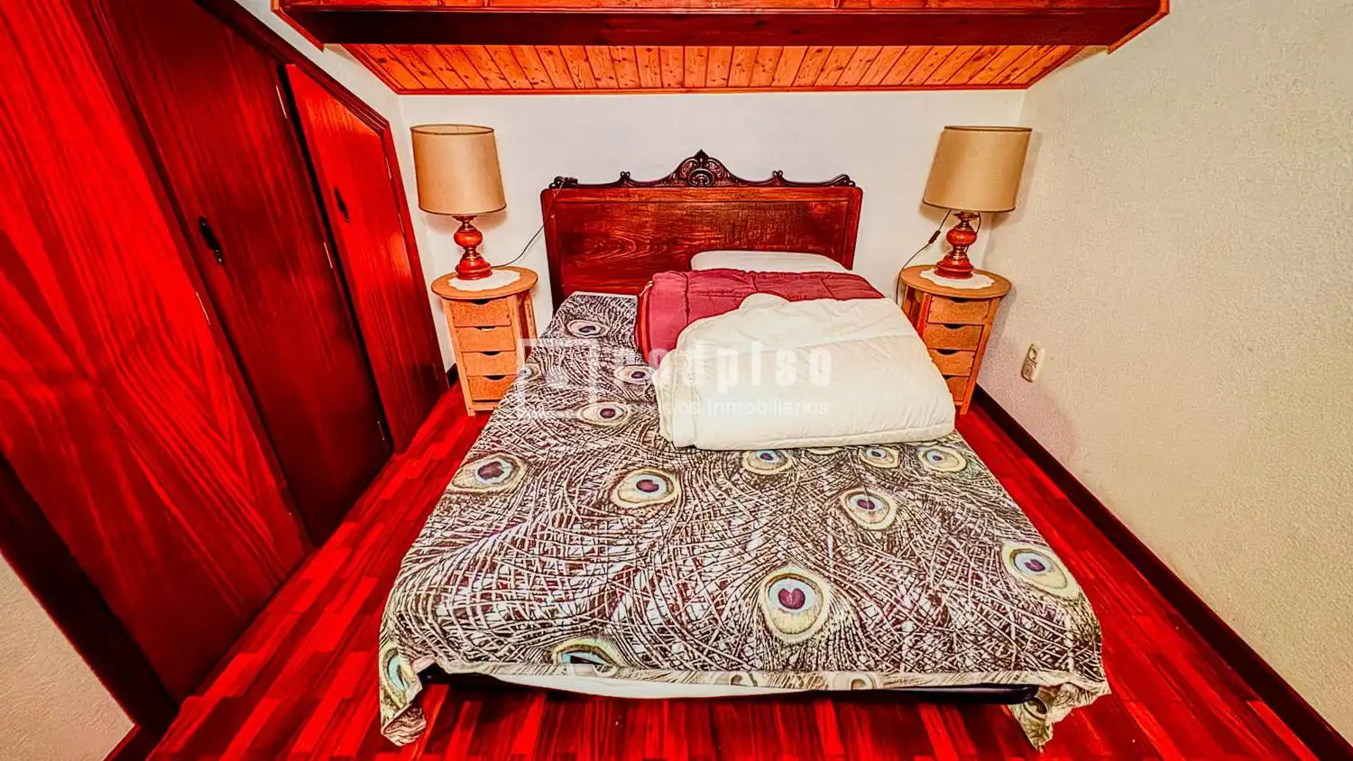 Habitación de Casa o chalet en venta en Abegondo con Parquet, Terraza y Amueblado