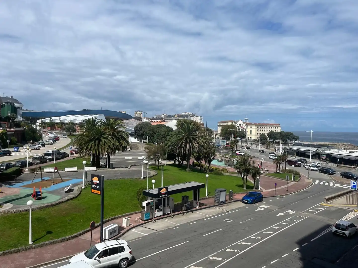 Vista exterior de Pis de lloguer en A Coruña Capital  amb Terrassa i Moblat