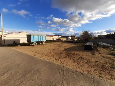 Residential land for sale in Madridanos