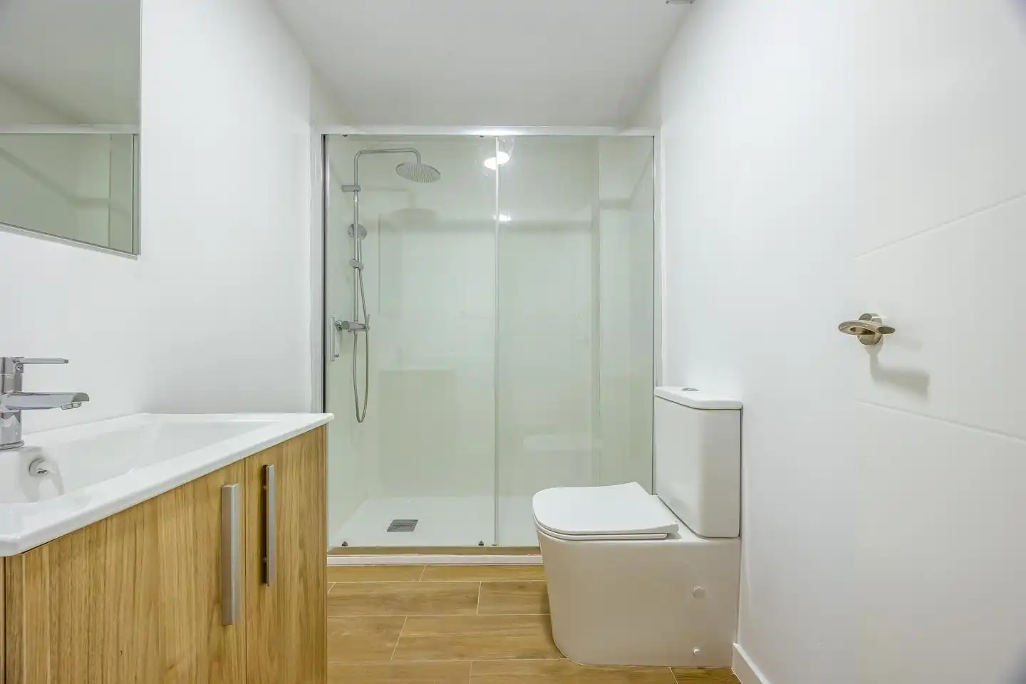 Bathroom of Ground floor for sale in Telde