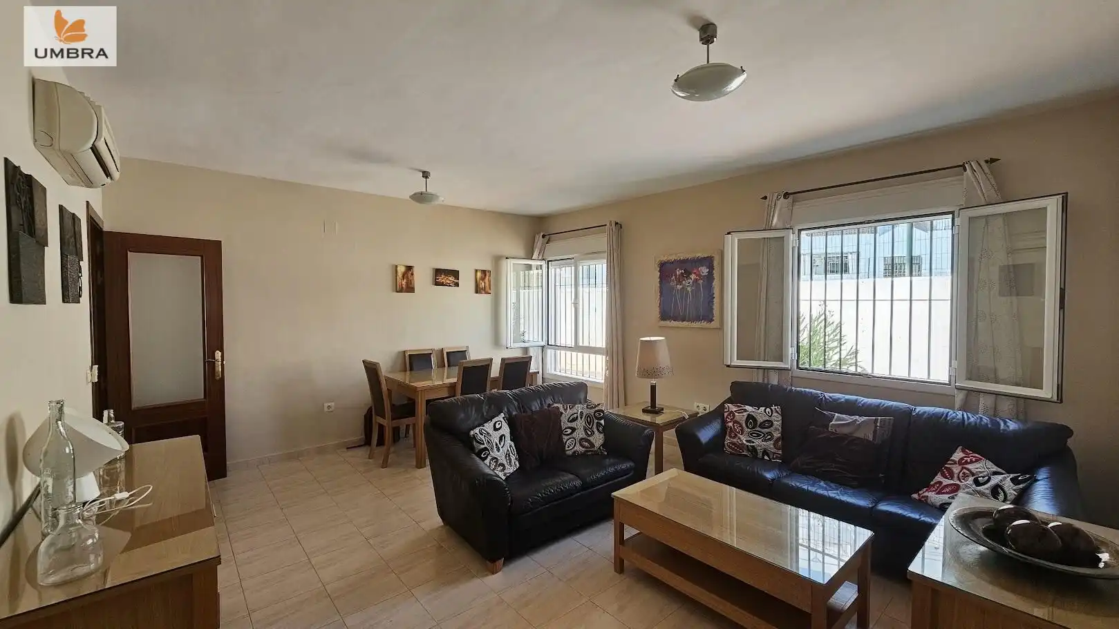 Sala de estar de Piso en venta en Arcos de la Frontera con Aire acondicionado, Calefacción y Jardín privado