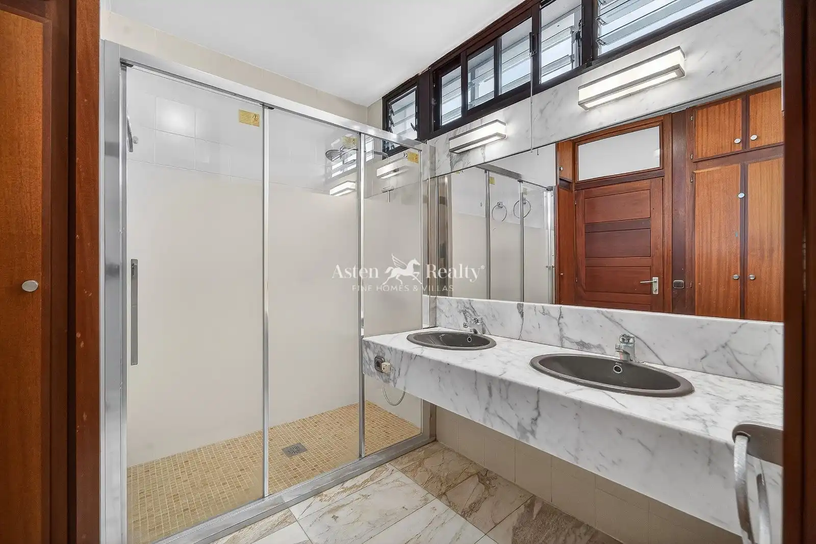 Bany de Casa o xalet en venda en Puerto de la Cruz amb Jardí privat, Terrassa i Traster
