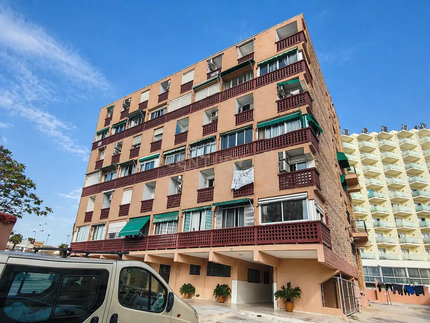 Exterior view of Duplexes for sale in Benidorm  with Air Conditioner, Washing machine and Balcony