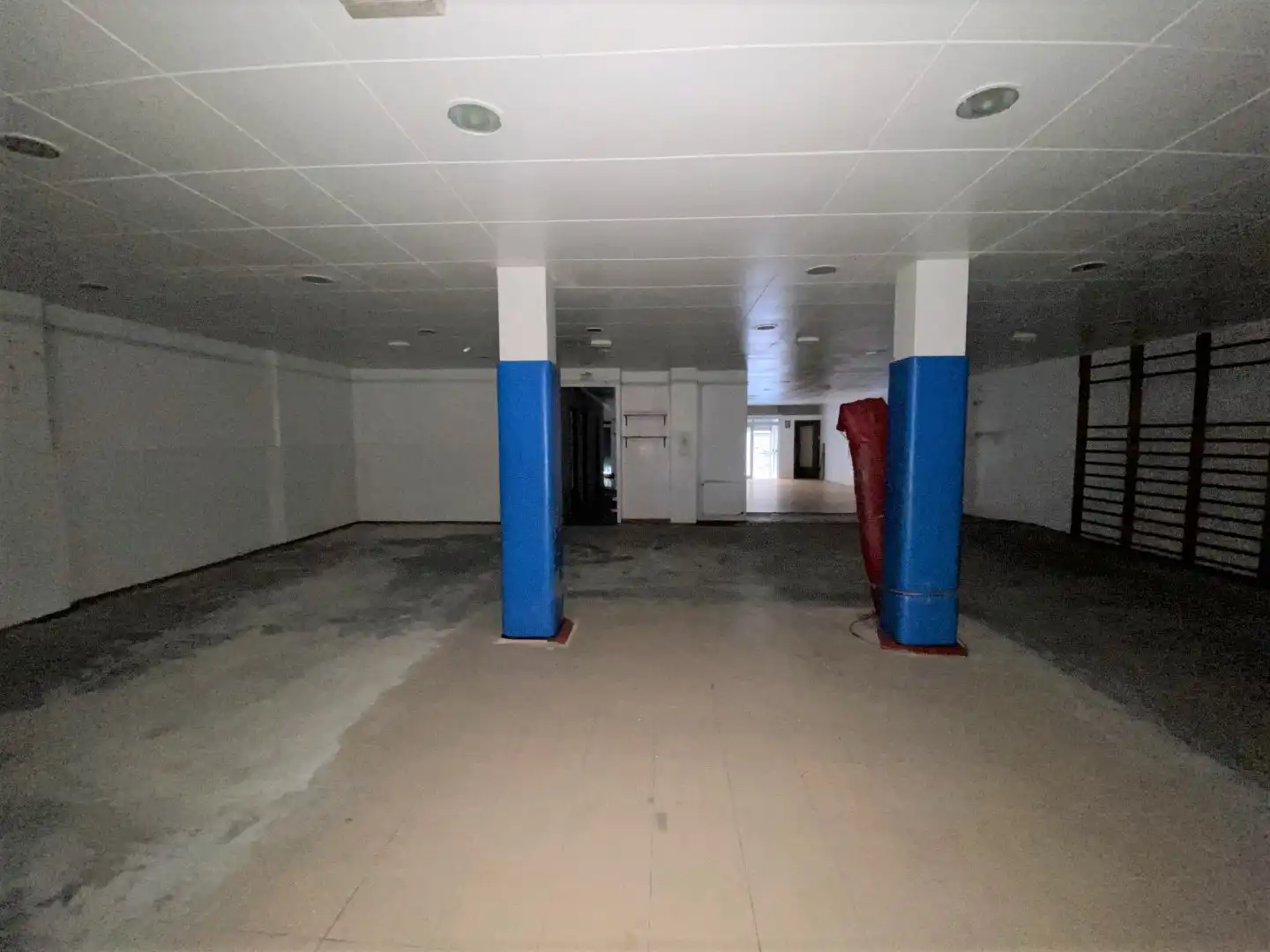 Local en venta en L'Hospitalet de Llobregat