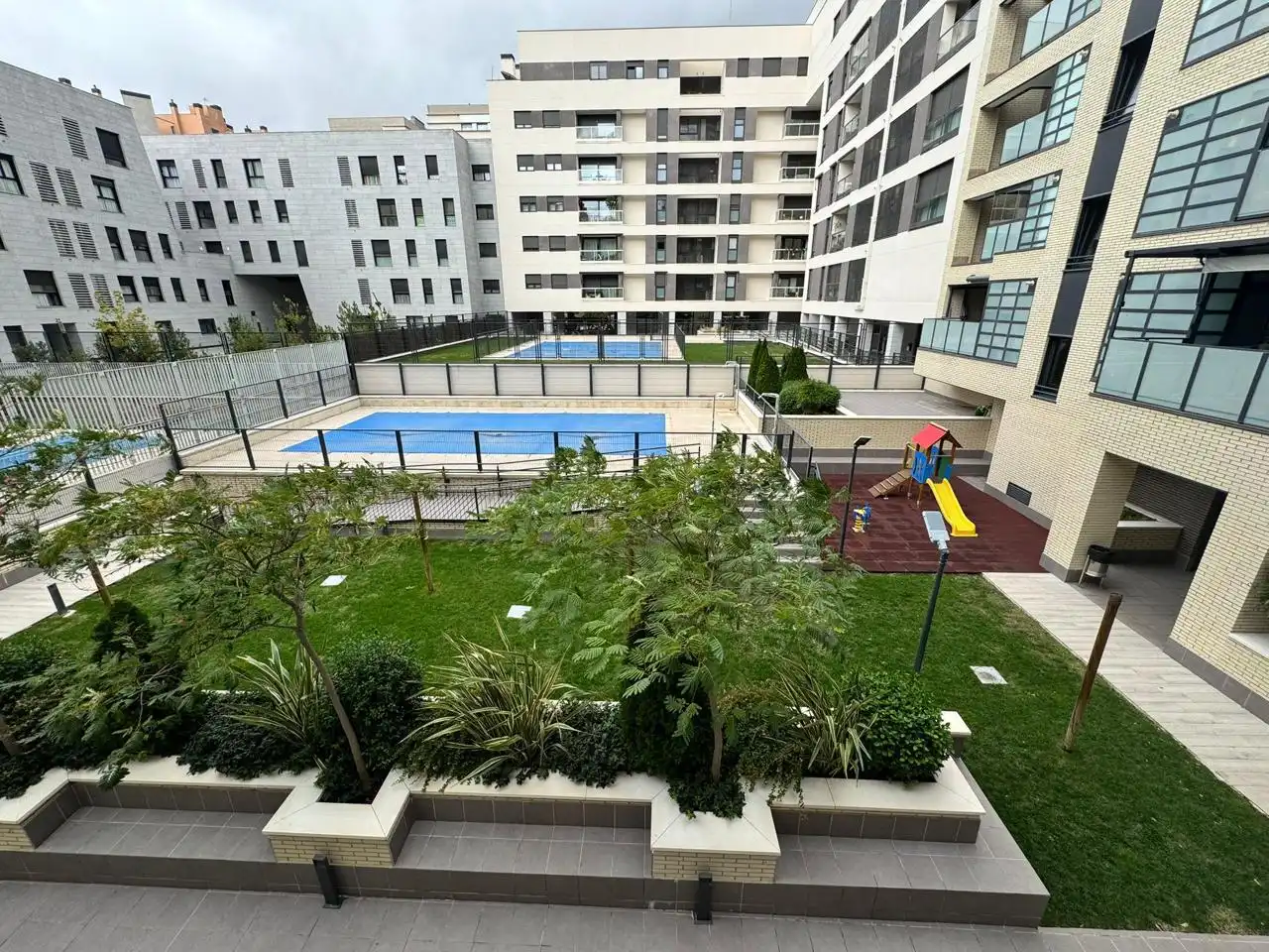 Piso con piscina en venta en Calle del Arte Pop, imagen 30