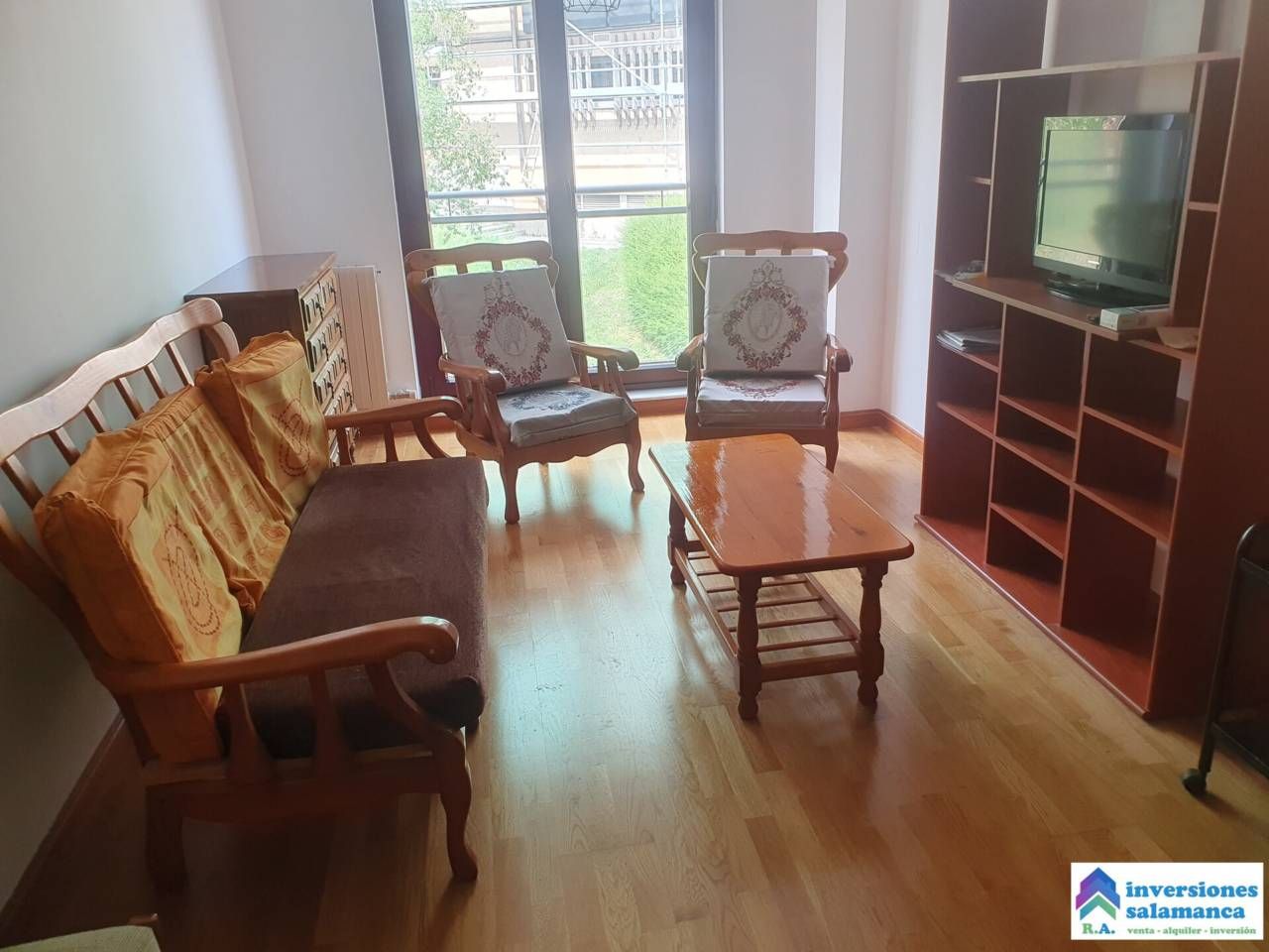 Living room of Flat to rent in Salamanca Capital  with Heating, Furnished and Balcony