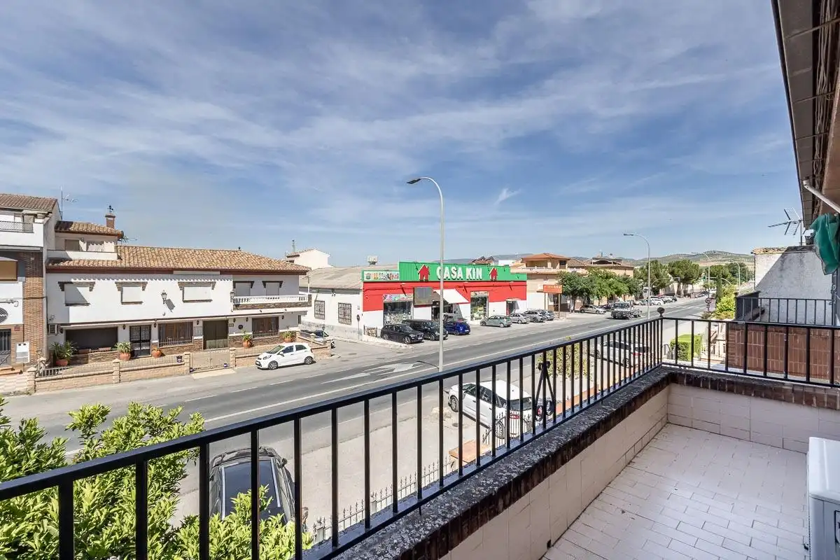 Casa adosada en venta en Calle LA REDONDA, 21, Pinos Puente