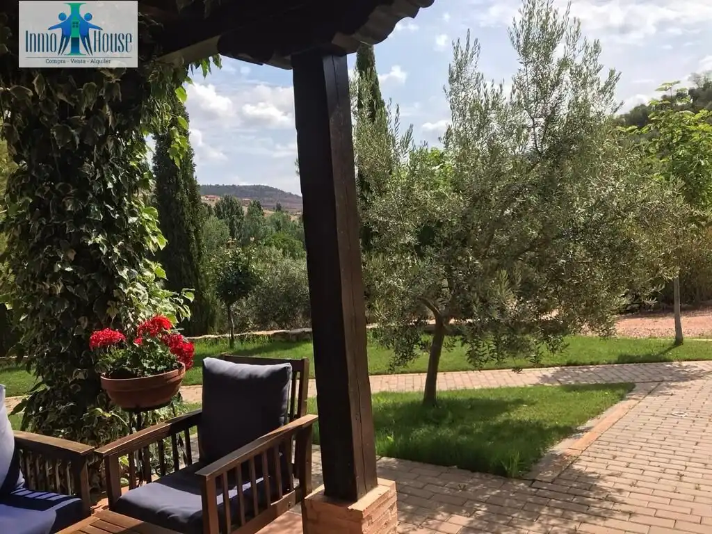 Jardín de Casa o chalet en venta en Alcaraz con Jardín privado y Amueblado