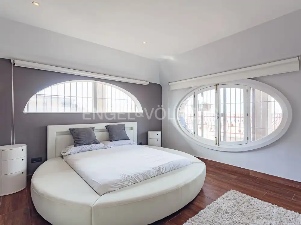 Schlafzimmer von Dachboden zum Verkauf in Barcelona mit Klimaanlage, Heizung und Terrasse