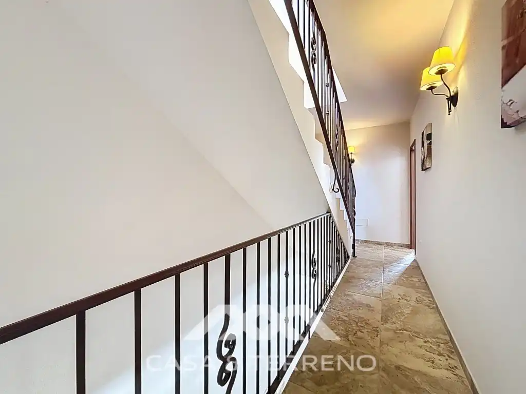 Casa adosada en venta en Salares con Terraza