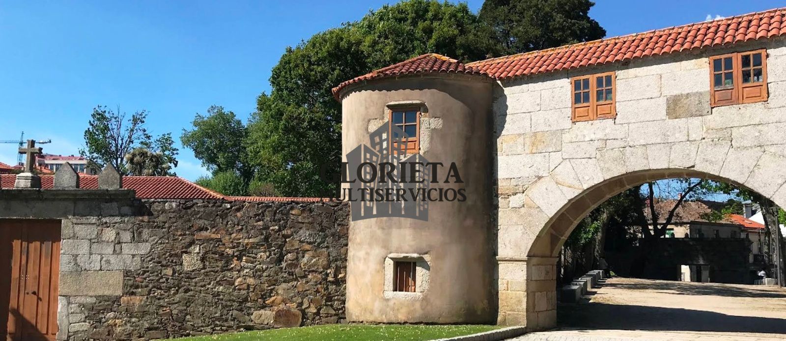 Exterior view of Single-family semi-detached for sale in Vigo   with Heating, Storage room and Balcony