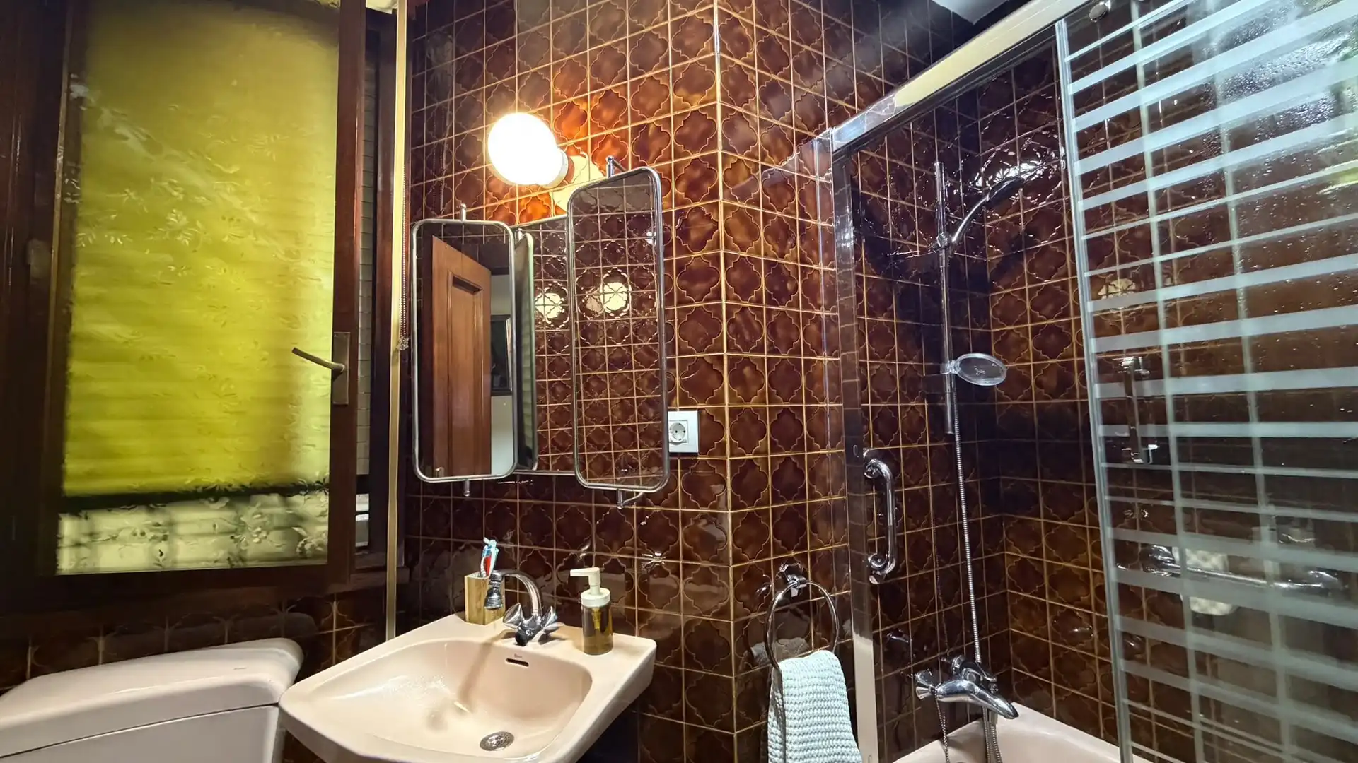 Bathroom of Flat for sale in Indautxu