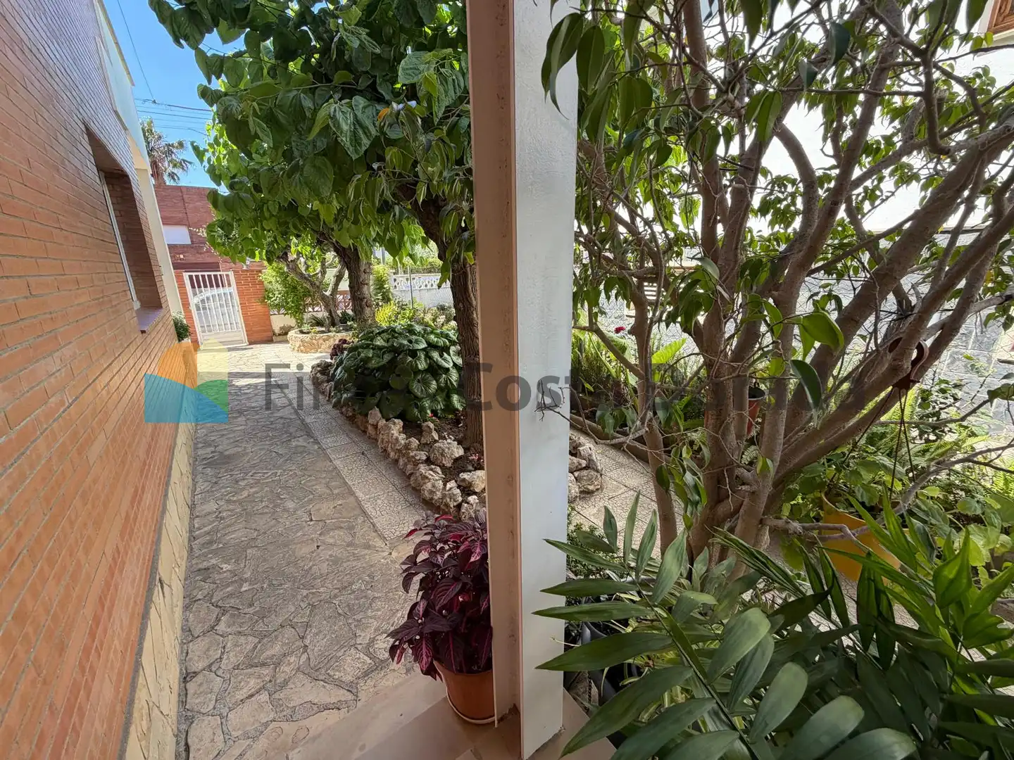 Exterior view of Houses for sale in Cubelles  with Air Conditioner, Private garden and Parquet flooring