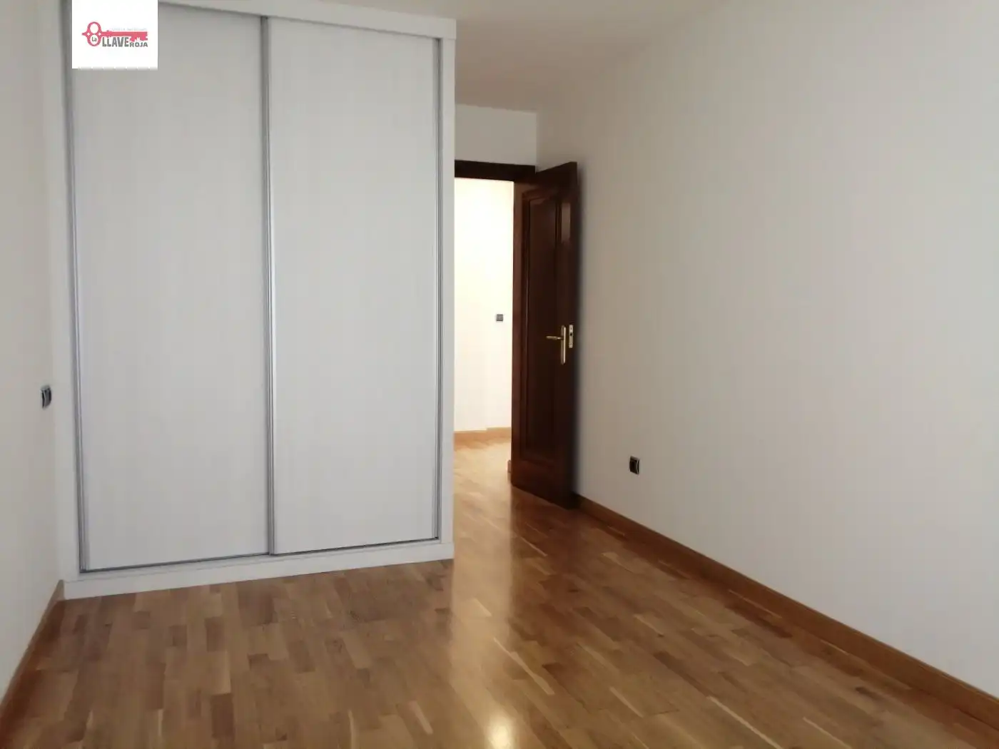 Schlafzimmer von Wohnungen zur Miete in Burgos mit Heizung, Parkett und Terrasse