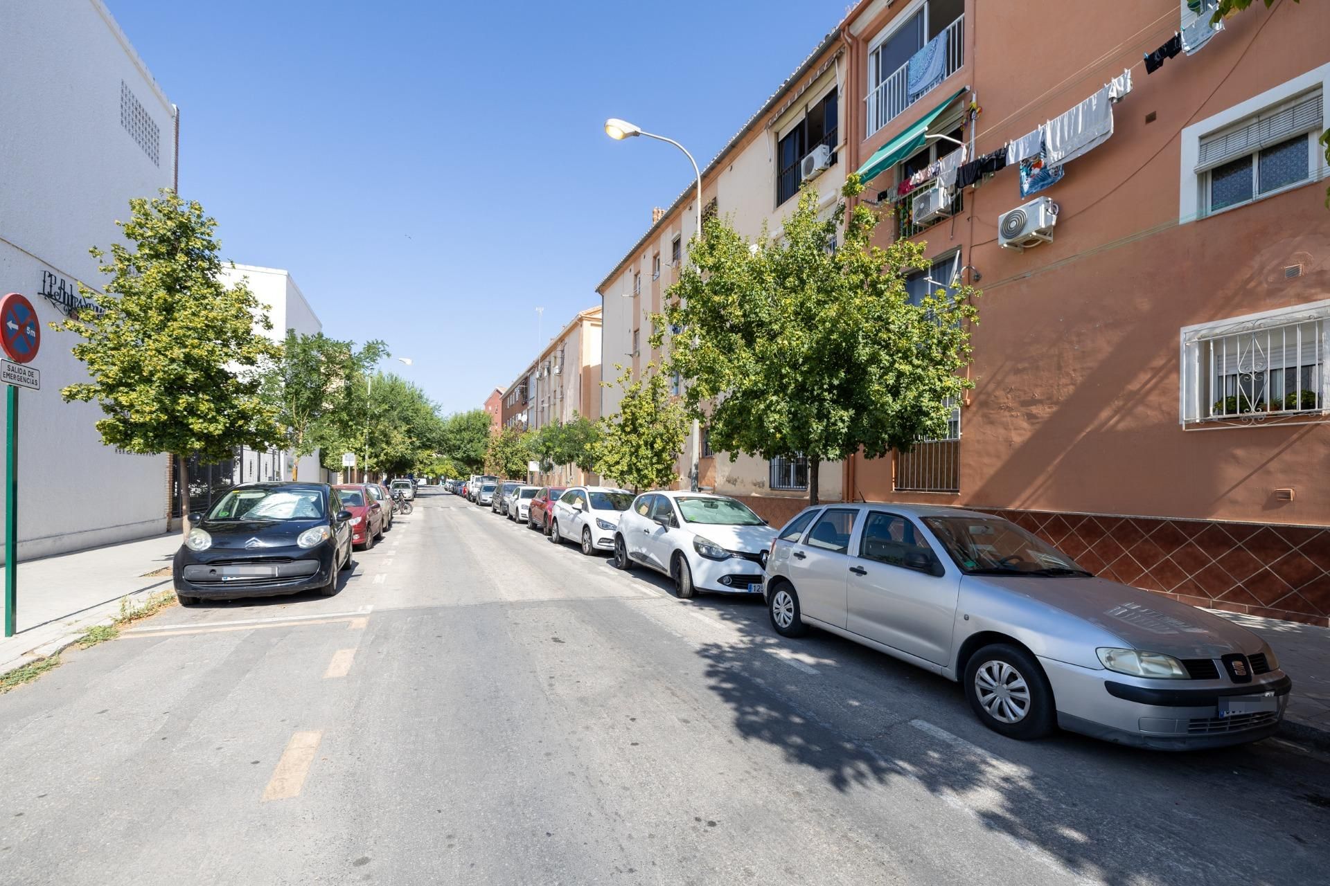 Exterior view of Flat for sale in  Granada Capital