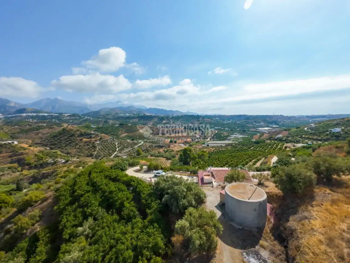 Vista exterior de Finca rústica en venda en Nerja amb Moblat
