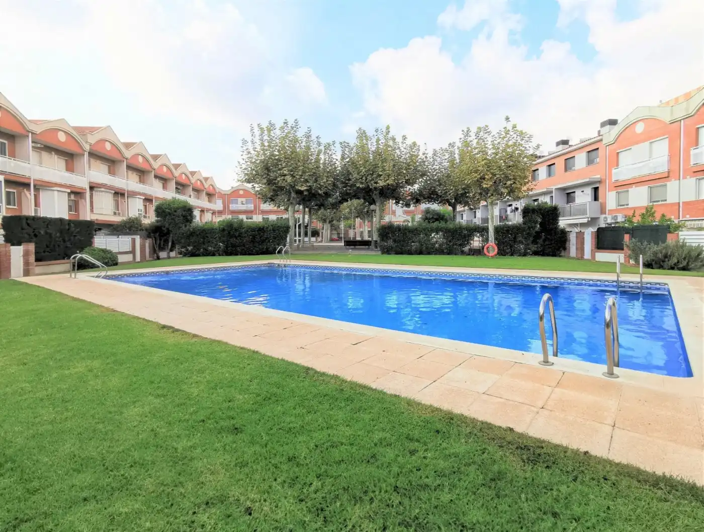 Piscina de Casa o xalet en venda en Reus amb Aire condicionat, Calefacció i Jardí privat