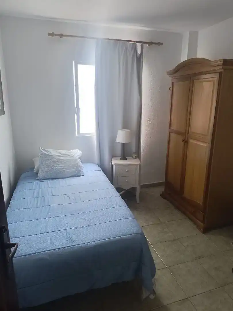 Dormitori de Apartament de lloguer en Adeje amb Moblat, Forn i Rentadora