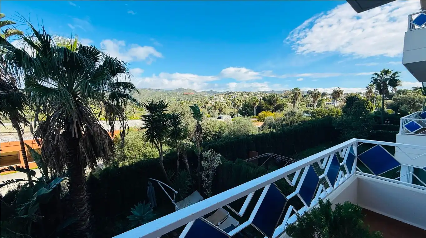 Außenansicht von Wohnung zur Miete in Marbella mit Klimaanlage, Terrasse und Möbliert