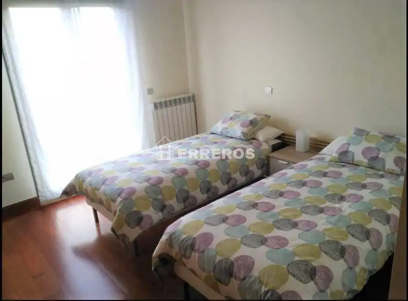 Bedroom of Houses for sale in Navarrete  with Heating, Terrace and Community pool