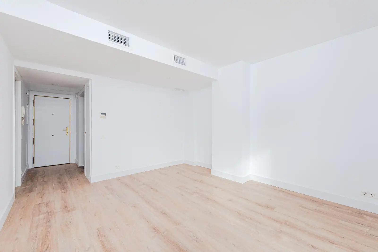 Piso con ascensor en venta en J. Antonio Navarrete 1, imagen 2