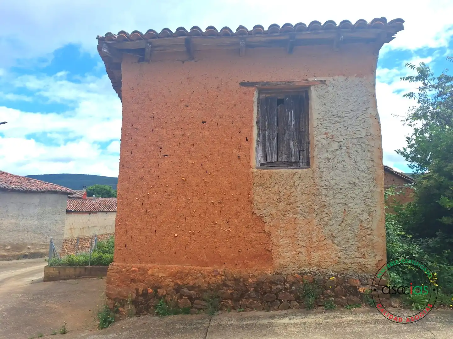 Vista exterior de Casa o xalet en venda en Santa Colomba de Curueño amb Jardí privat