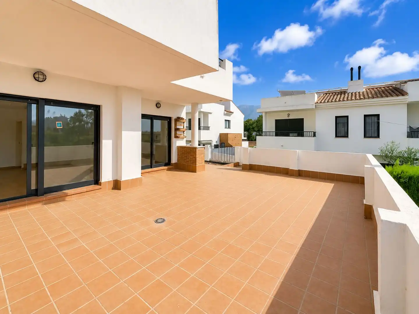 Terrassa de Apartament en venda en Mijas amb Aire condicionat, Calefacció i Jardí privat