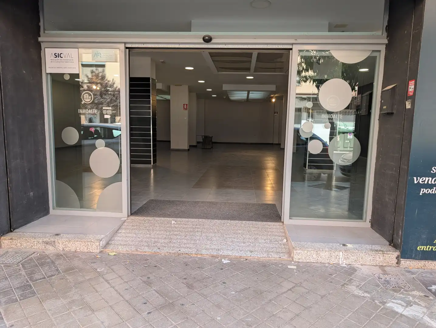 Locale commerciale in vendita a Avinguda del Maestrat 13, imagen 2