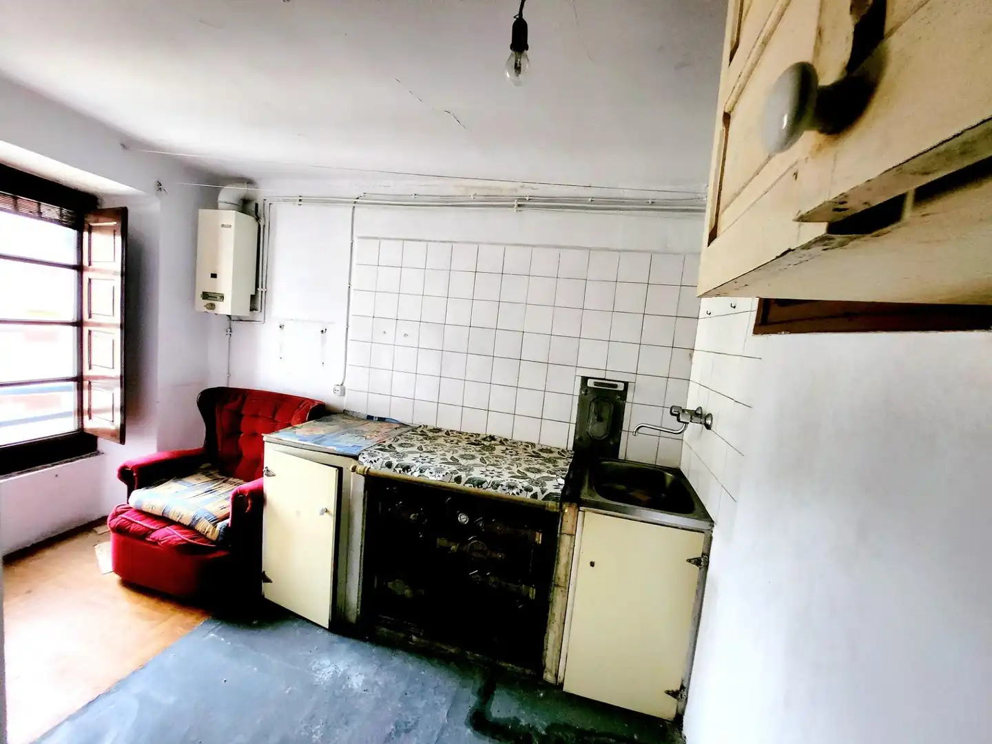 Cocina de Edificio en venta en Cangas del Narcea