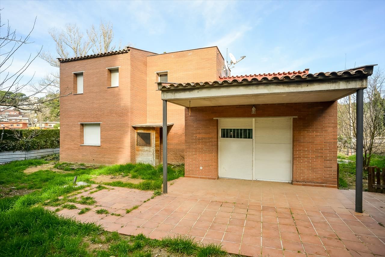Vista exterior de Casa o xalet en venda en Vidreres amb Jardí privat, Parquet i Terrassa