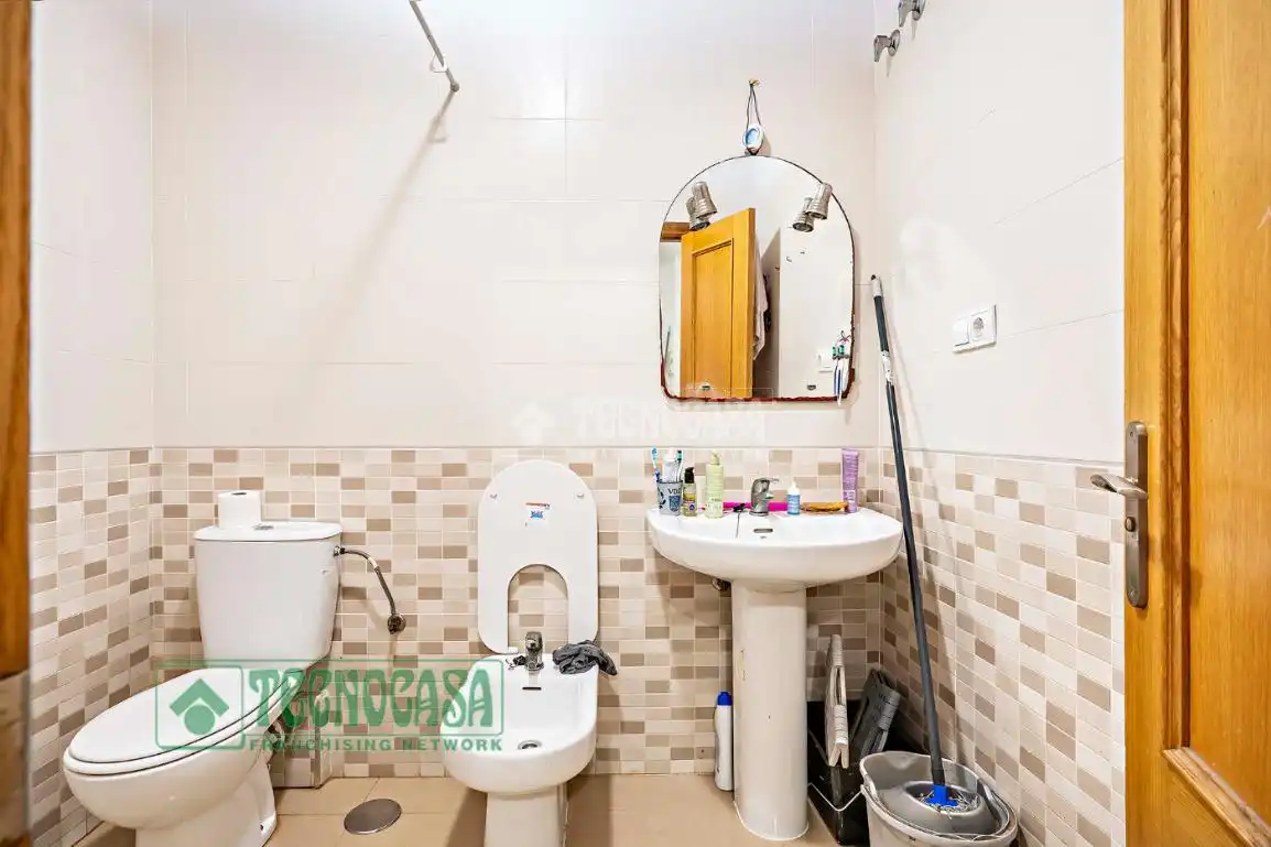 Bathroom of Flat for sale in Roquetas de Mar  with Furnished and Balcony