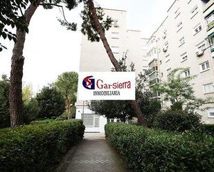 Exterior view of Flat for sale in  Madrid Capital  with Heating