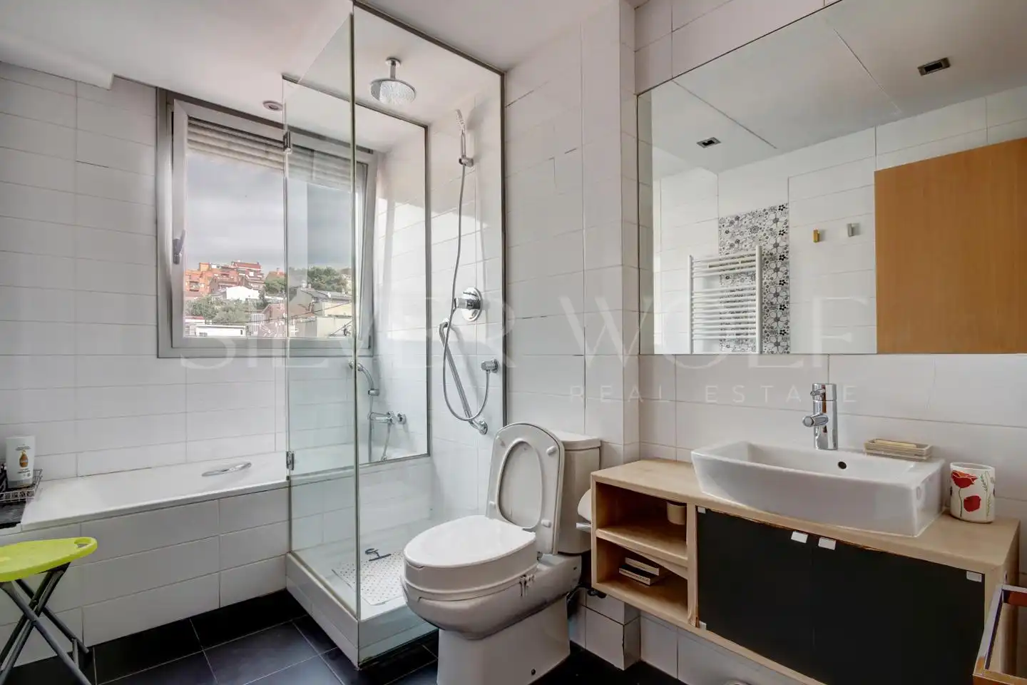 Baño de Casa o chalet en venta en Santa Coloma de Gramenet con Aire acondicionado, Calefacción y Jardín privado
