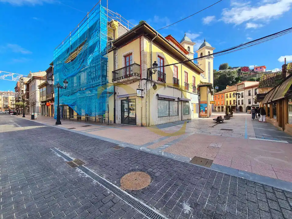 Vista exterior de Edifici en venda en Ribadesella