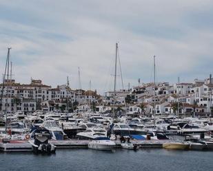 Vista exterior de Planta baixa de lloguer en Marbella amb Aire condicionat, Jardí privat i Terrassa