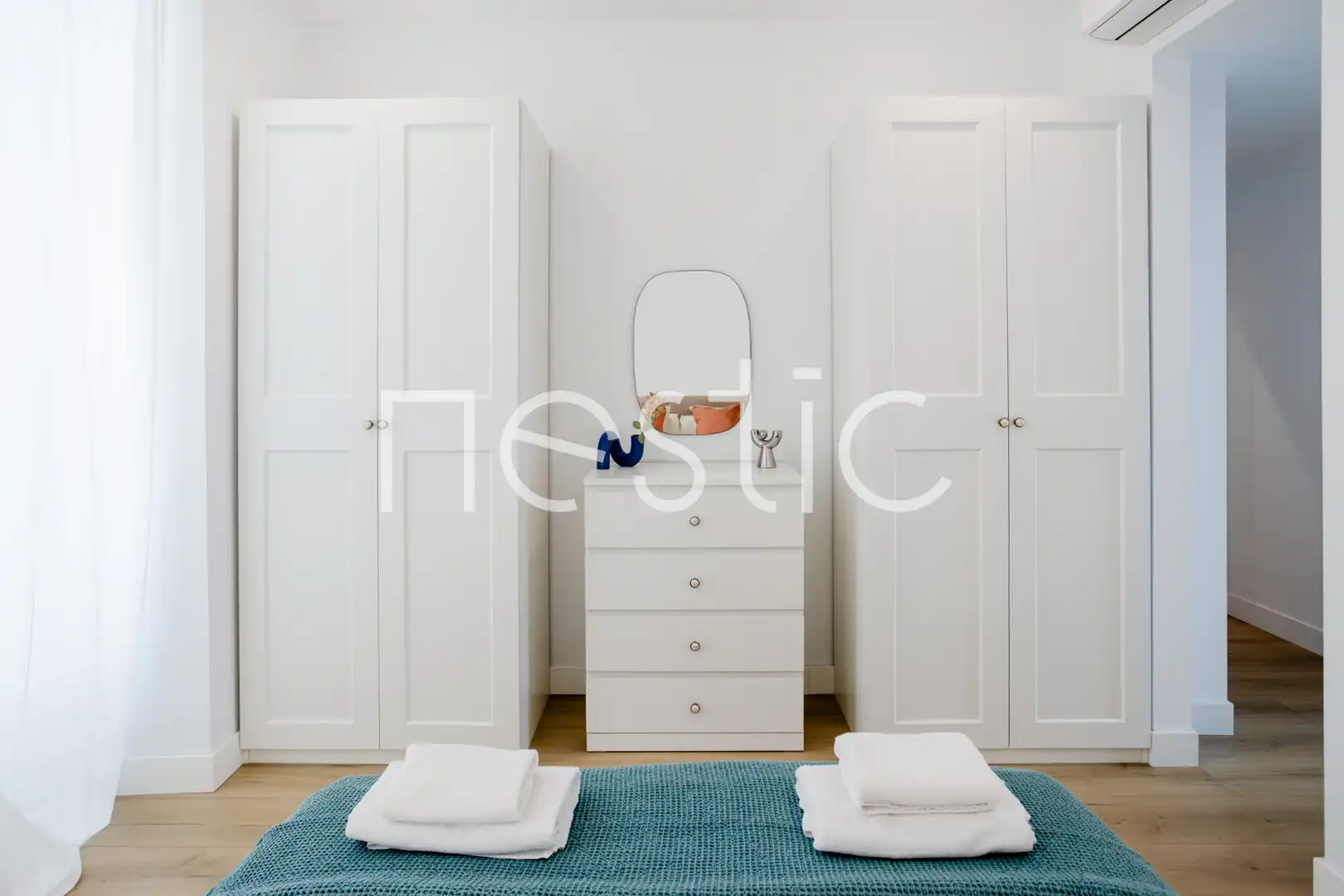 Habitación de Apartamento de alquiler en Madrid con Aire acondicionado, Calefacción y Amueblado