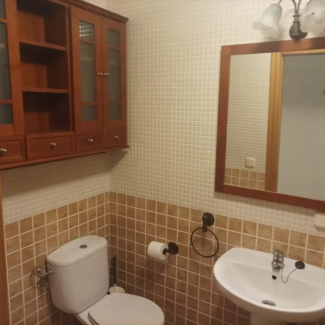 Baño de Ático en venta en Quintanar de la Orden con Aire acondicionado, Calefacción y Parquet