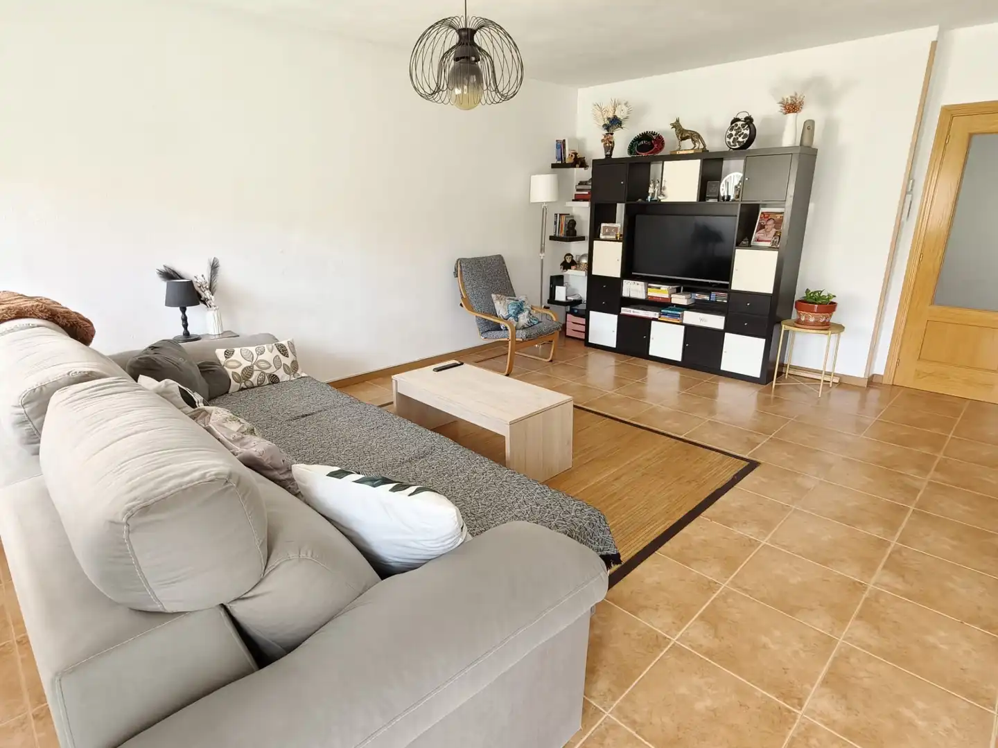 Sala de estar de Casa o chalet en venta en Novés con Aire acondicionado, Calefacción y Jardín privado