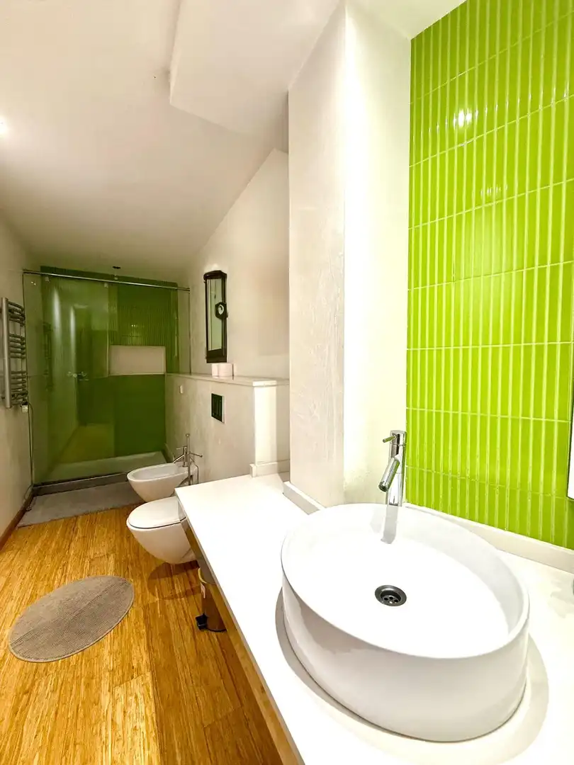 Baño de Piso en venta en  Palma de Mallorca con Aire acondicionado, Terraza y Amueblado